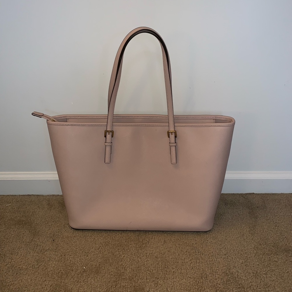 Michael Kors - Picture 2 of 7